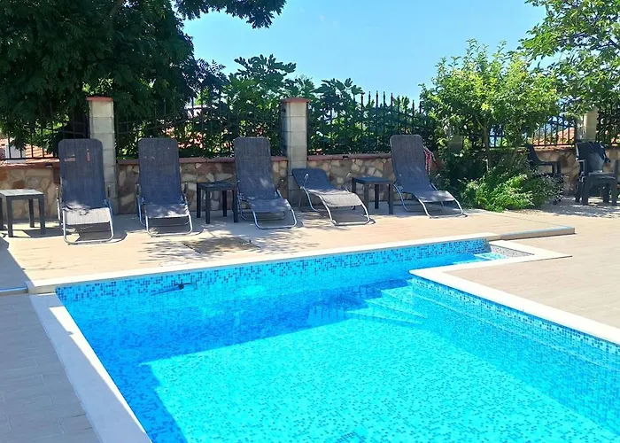 Arode Ovidius Villa *